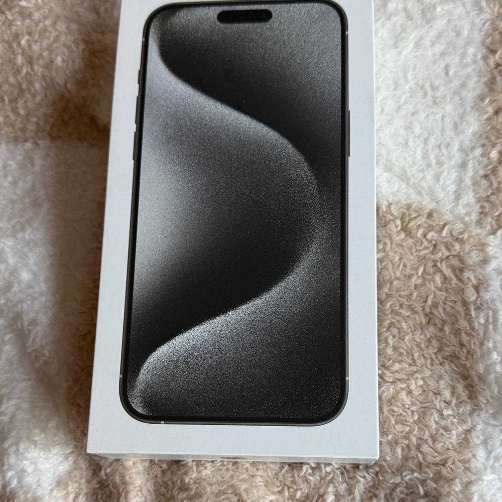 Apple iPhone 15 pro max used unlocked

256gb.  Esim